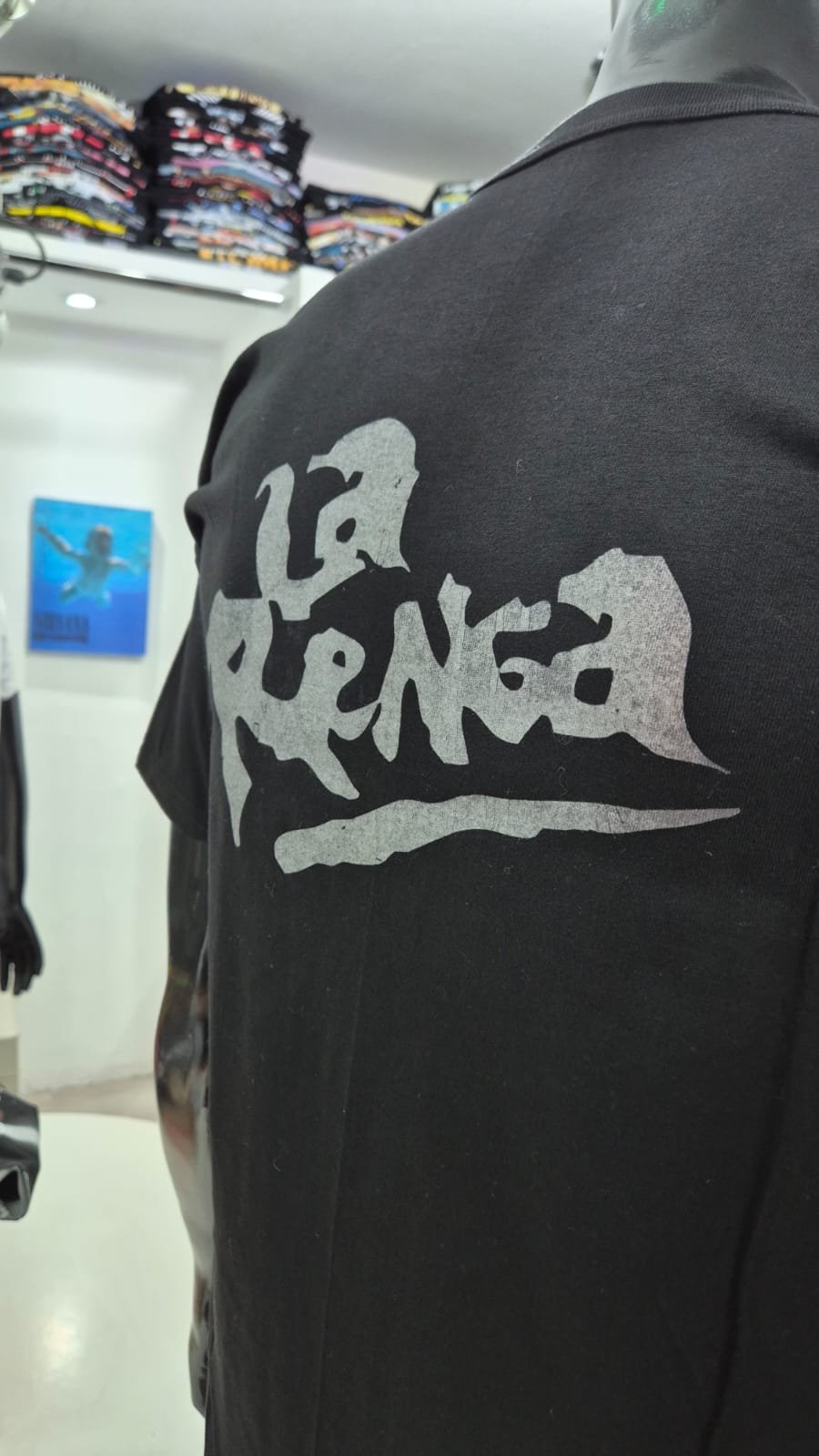 Alternative view of REMERA- LA RENGA- VIDA