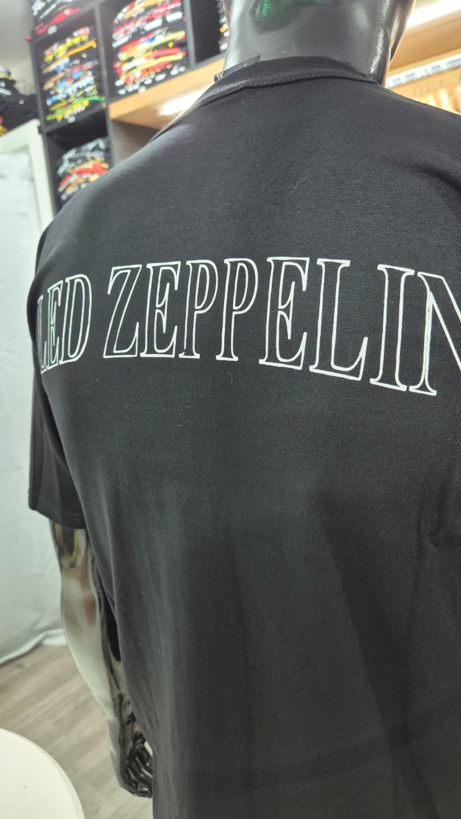 Alternative view of REMERA- LED ZEPPELIN 2