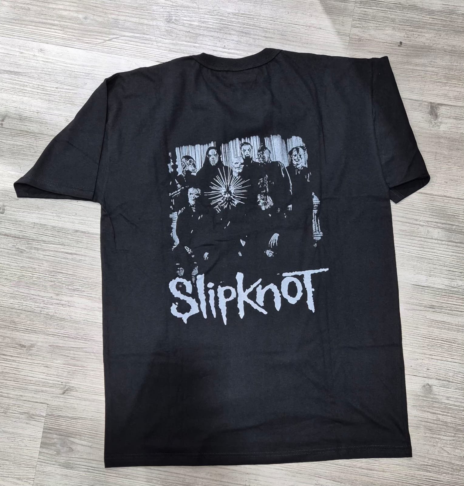 Alternative view of RE3MERA SLIPKNOT