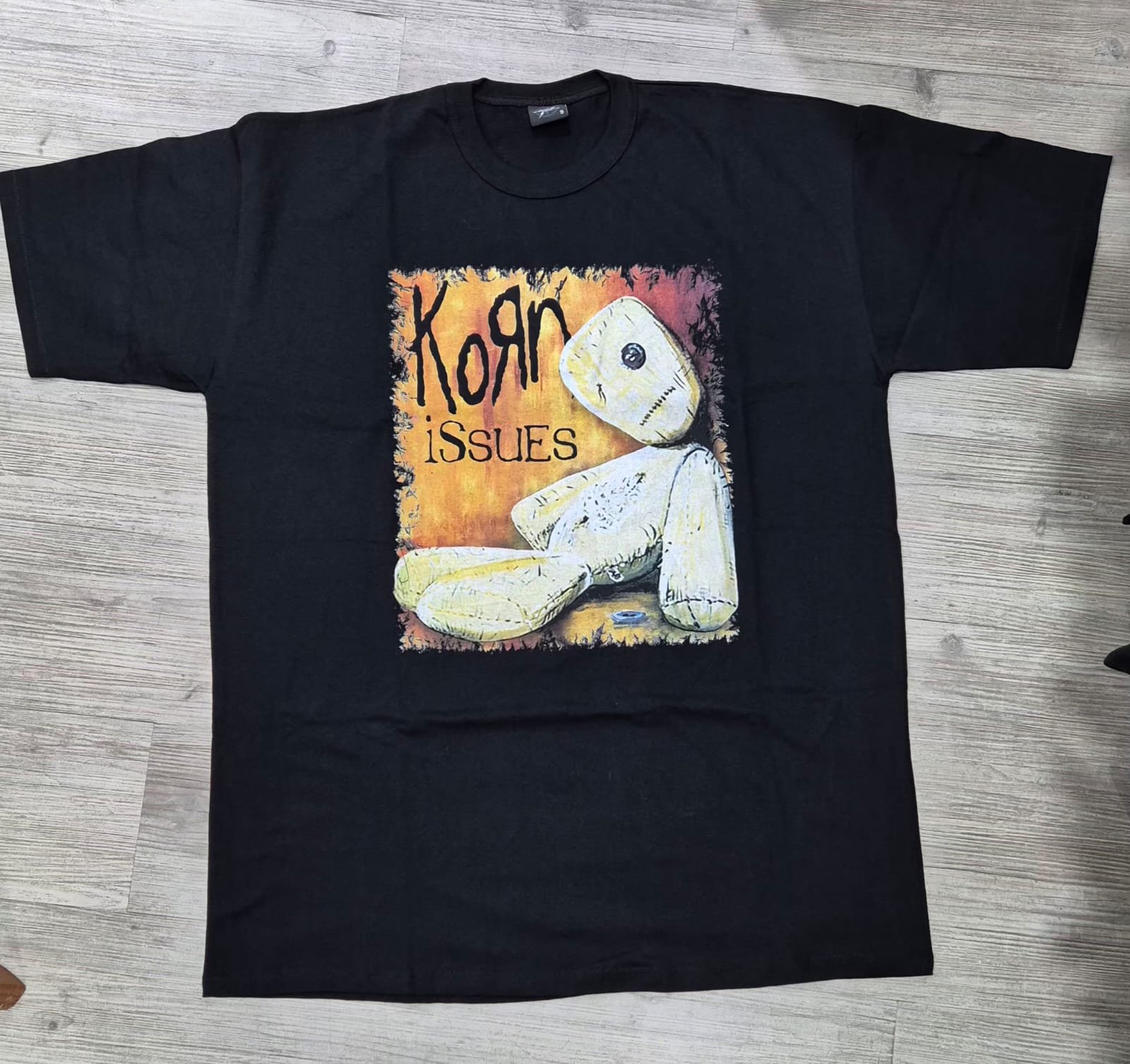 REMERA KORN- ISSUES