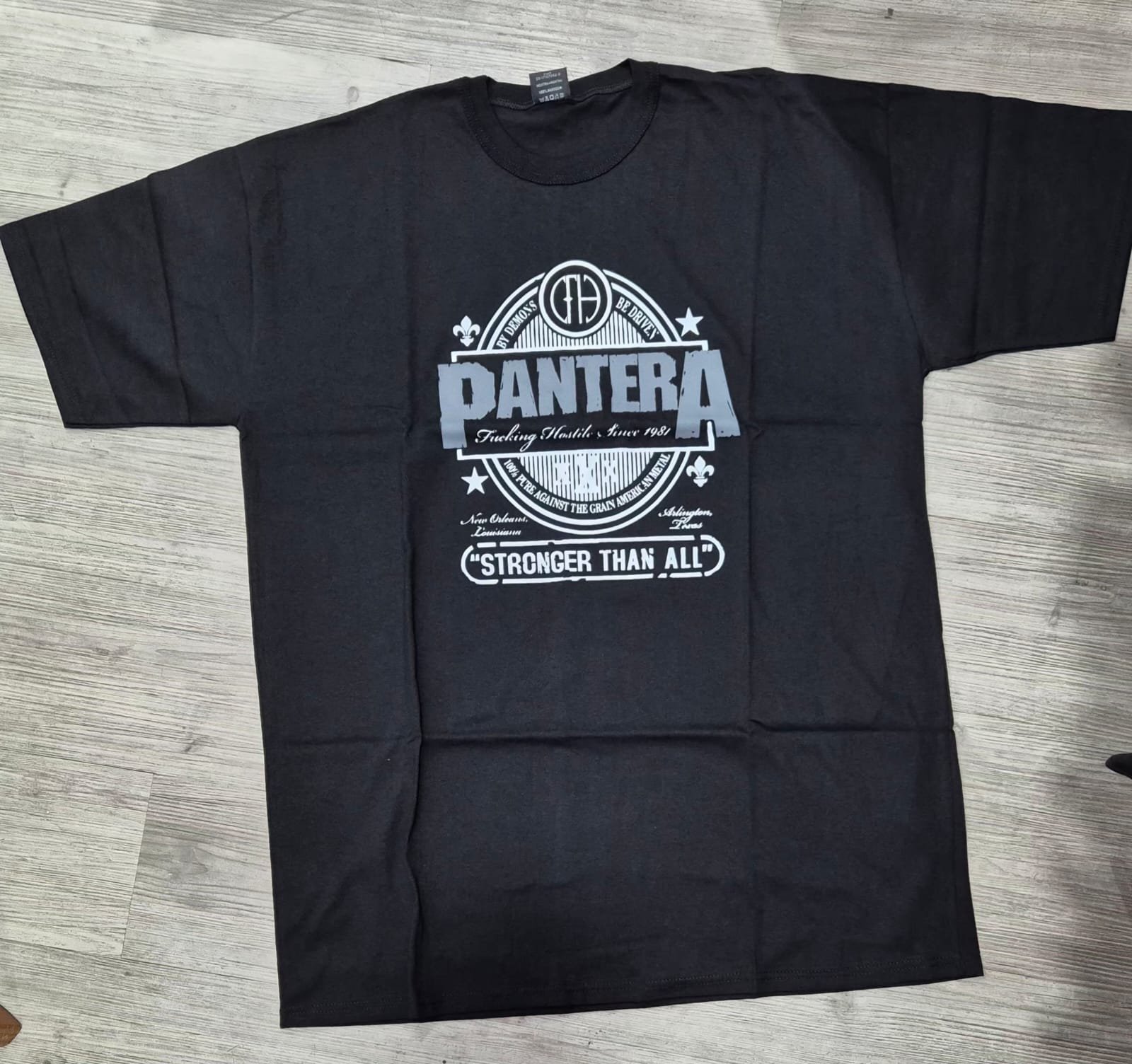 REMERA PANTERA
