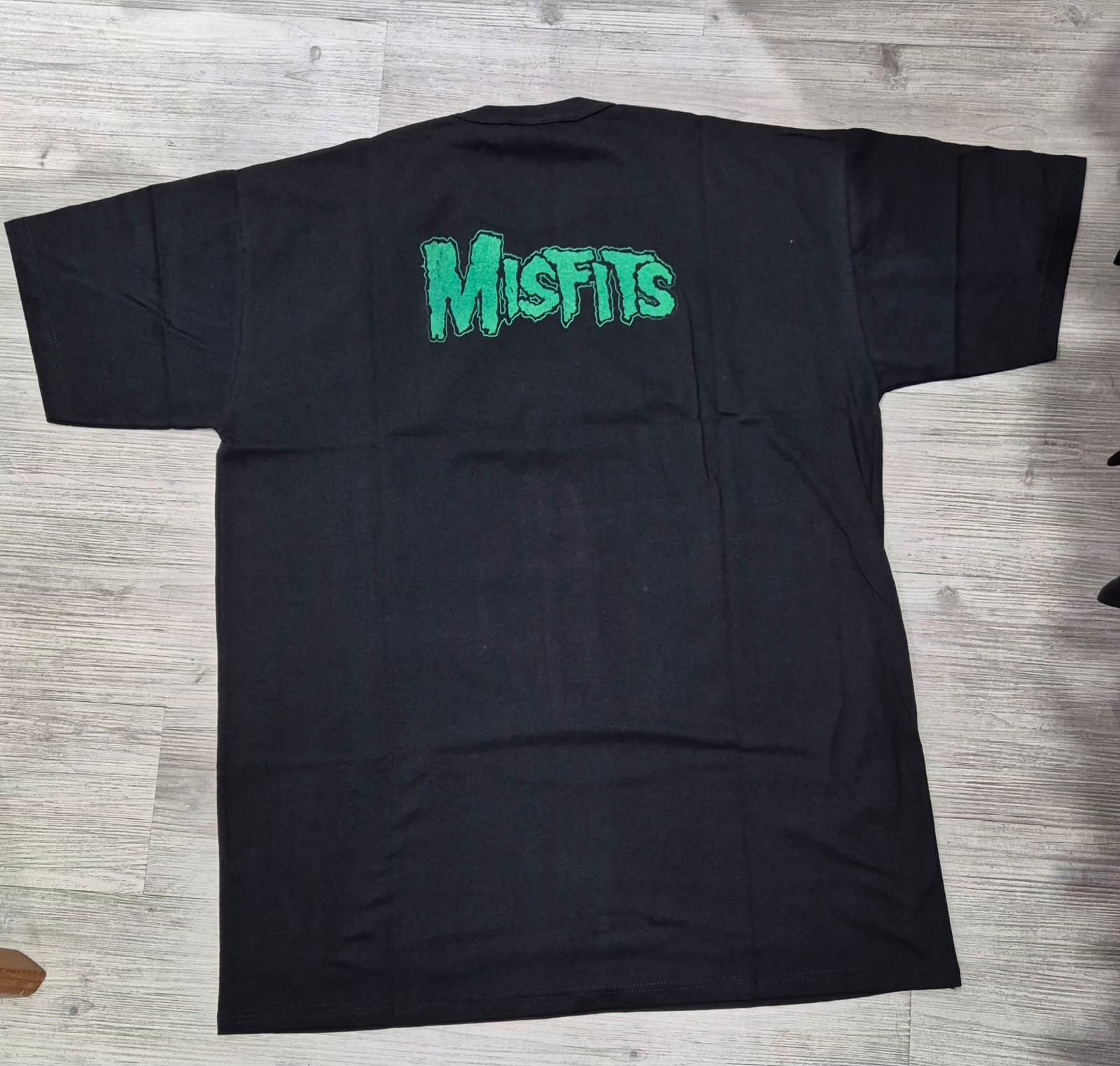 Alternative view of REMERA MISFITS