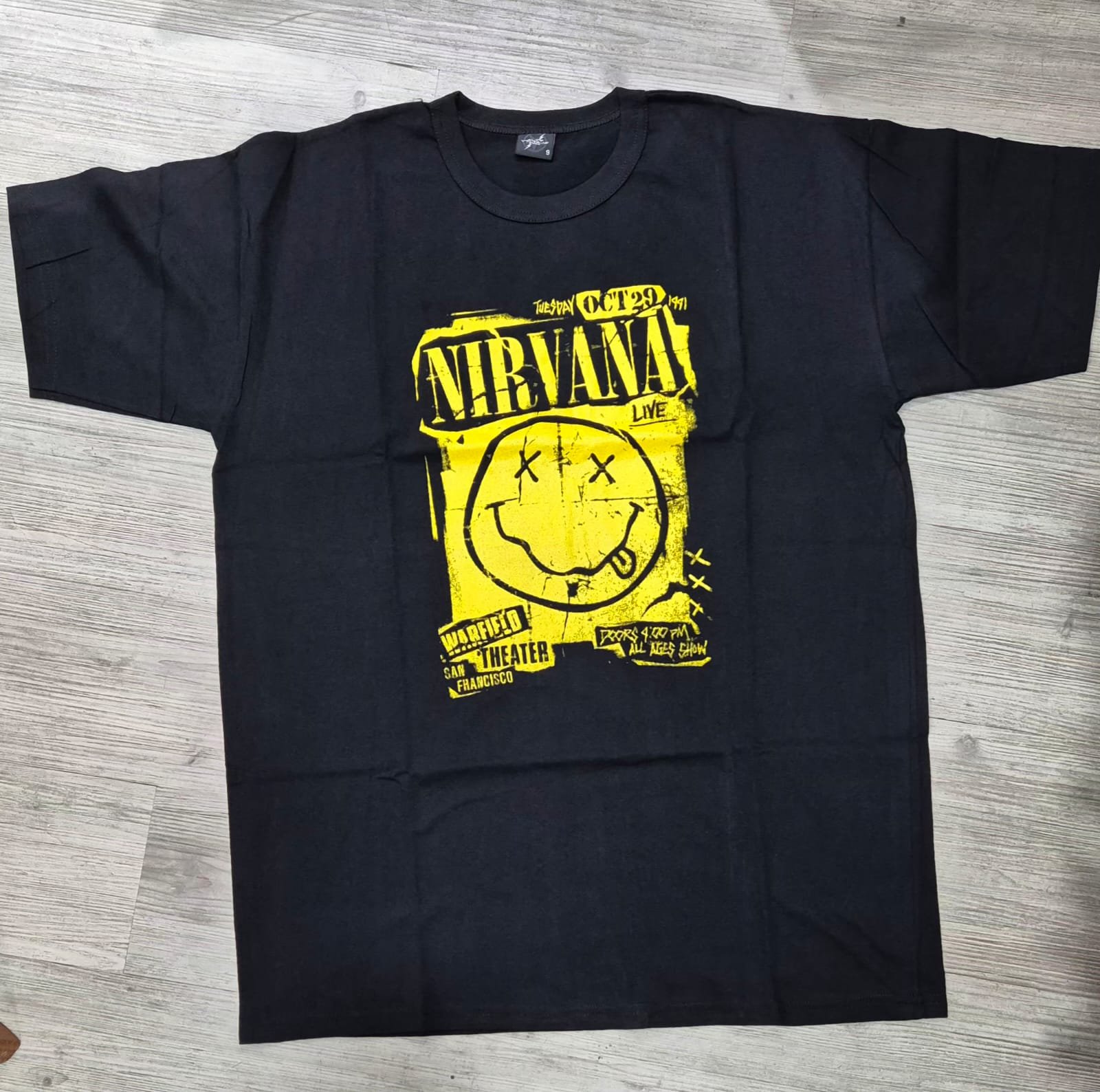 REMERA NIRVANA