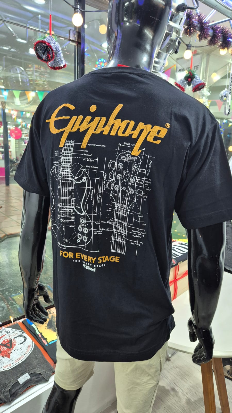 Alternative view of REMERA GUITARRA ESPALDA